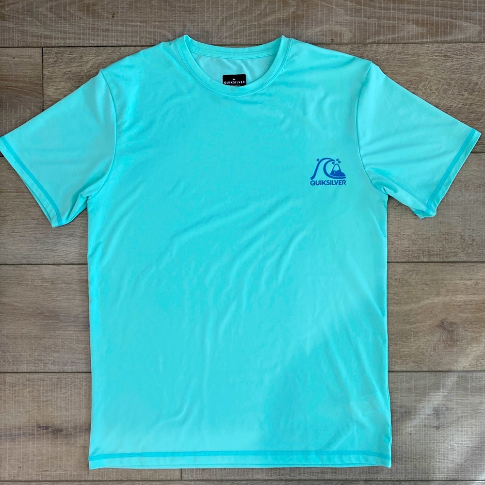 Quiksilver Mens Surfing Moisture Wicking T-Shirt